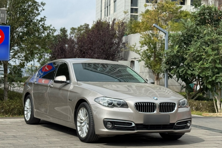 宝马5系 2017款 525Li 豪华设计套装车身外观6003