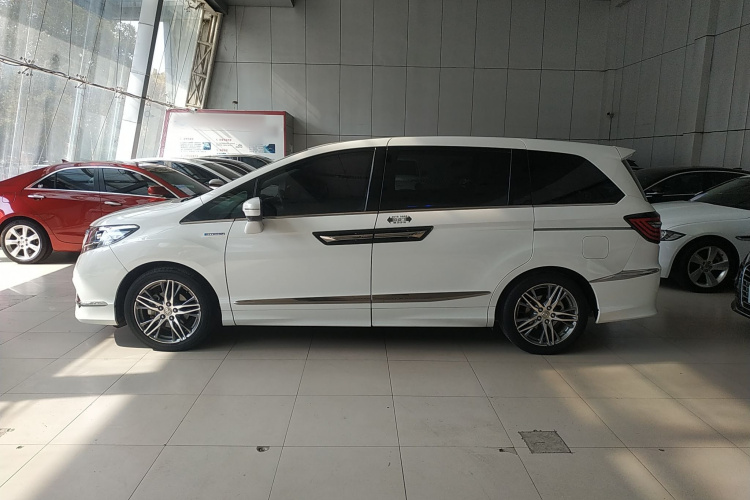 本田 艾力绅 2019款 2.0L 混动豪华版车身外观4