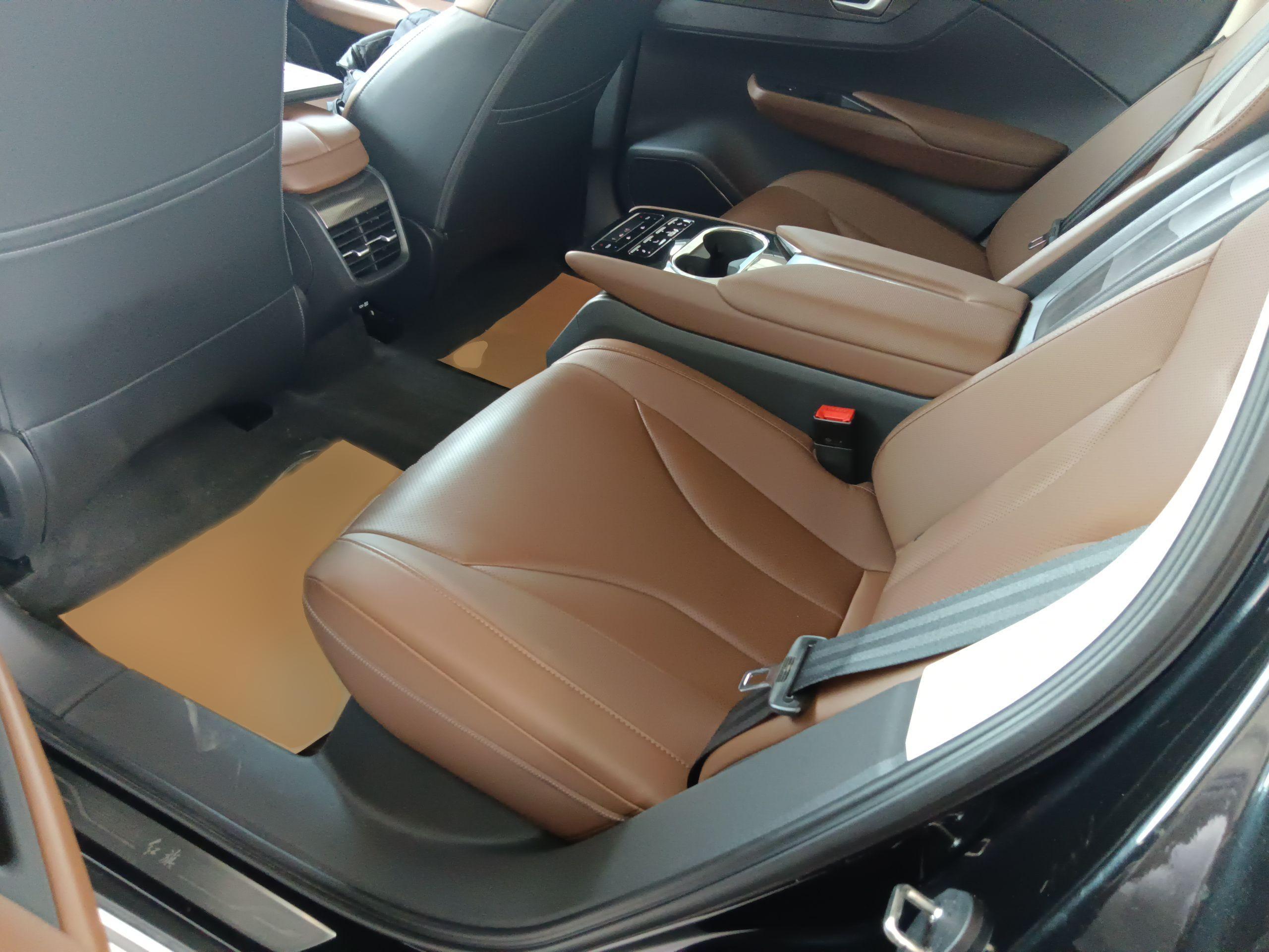 红旗E-QM5 2021款 充电 T3版 4座