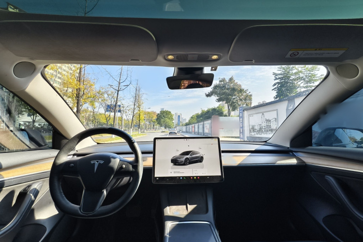 特斯拉 Model 3 2022款 后轮驱动版中控内饰7002