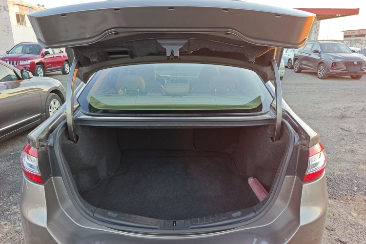 福特 蒙迪欧 2013款 2.0L GTDi200时尚型局部细节9014