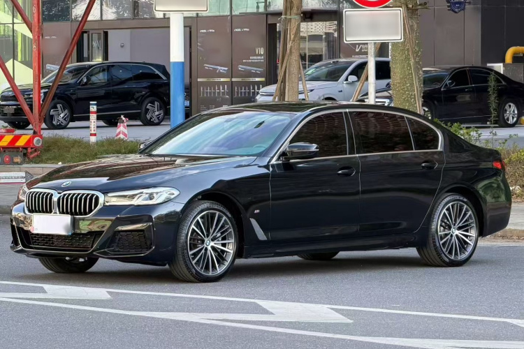 宝马5系 2023款 530Li 领先型 M运动套装车身外观6001