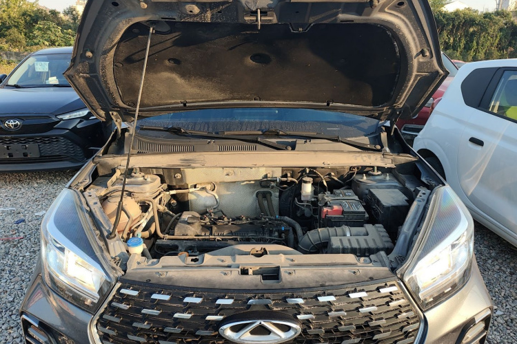 奇瑞 瑞虎5x 2020款 1.5L CVT时尚版机舱底盘24