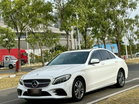 奔驰C级 2020款 改款 C 200 L 时尚型运动版