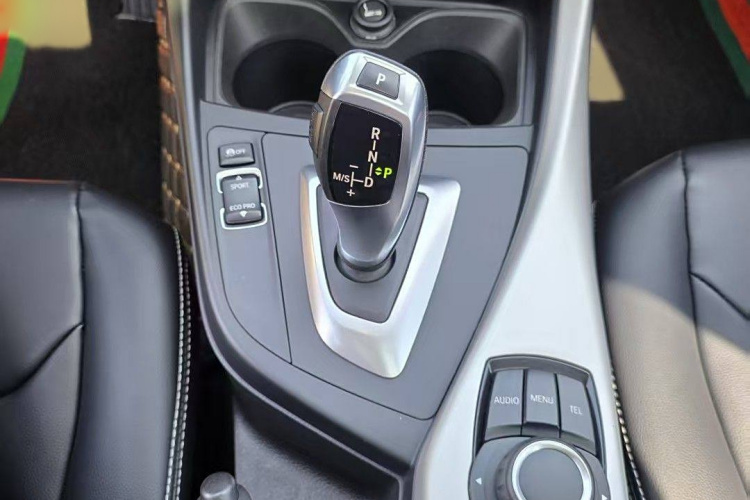 宝马1系(进口) 2013款 改款 116i 领先型局部细节9003