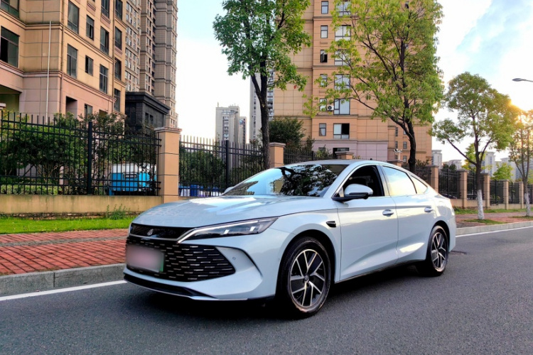 比亚迪 秦L 2025款 DM-i 智驾版 120KM超越型车身外观6001