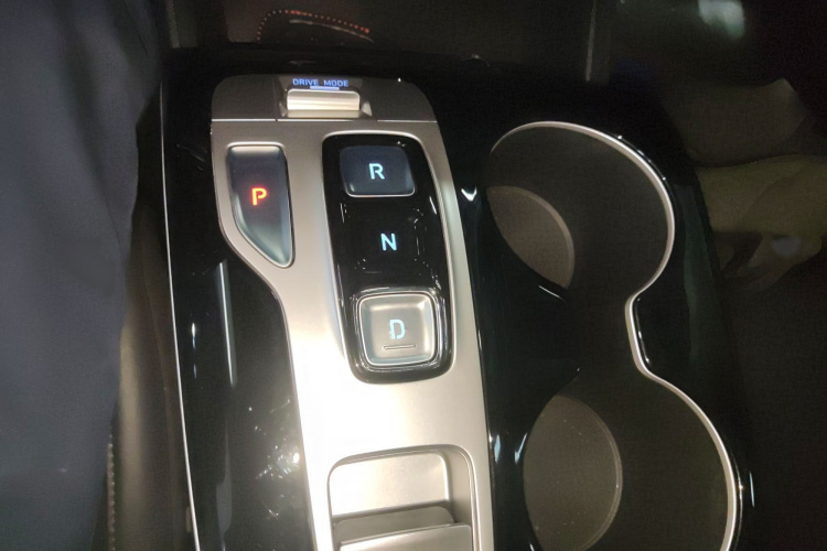 现代 2023款 途胜L 1.5T 自动两驱DLX豪华版局部细节18