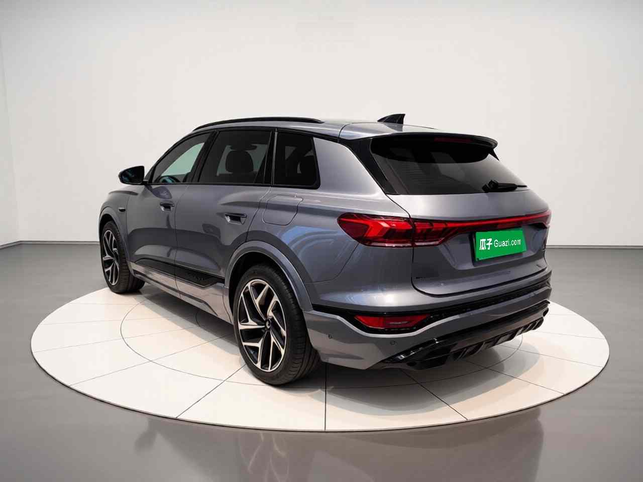 奥迪Q6L e-tron 2026款 首发领航版(3)