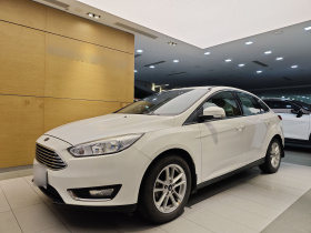 福特 福克斯 2017款 三厢 1.6L 自动风尚型智行版