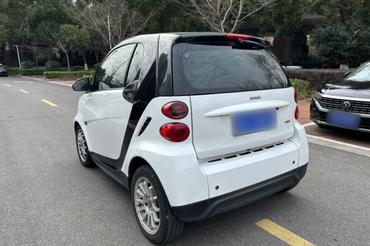 smart fortwo 2014款 1.0 MHD 硬顶城市光波激情版车身外观6005