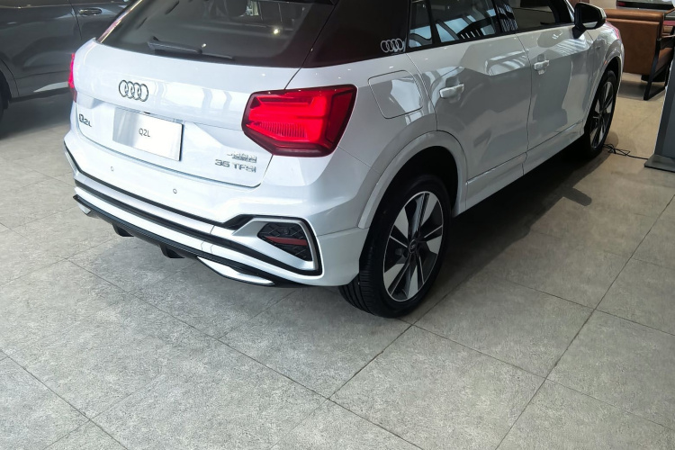 奥迪Q2L 2025款 35TFSI 进取动感型车身外观6004