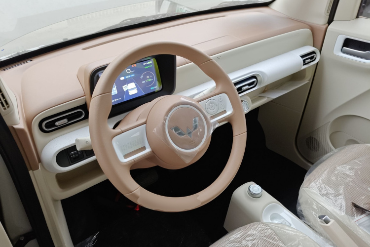 五菱汽车 宏光MINIEV 2024款 第三代 215km 青春版中控内饰12