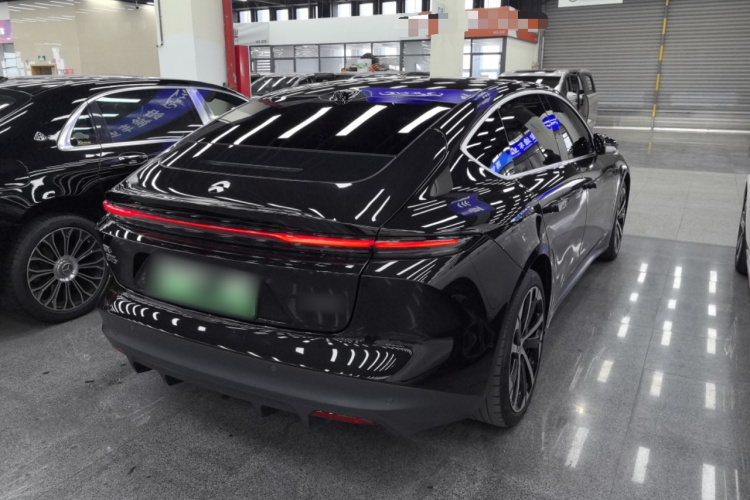 蔚来ET5 2022款 75kWh车身外观7