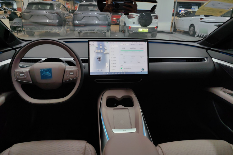 小鹏MONA M03 2025款 502 长续航 Max中控内饰7003