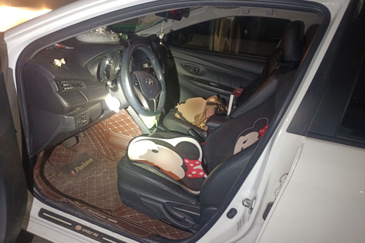 丰田 威驰FS 2021款 1.5L CVT锋驰版中控内饰19