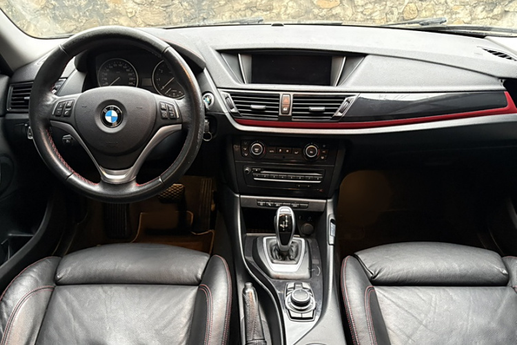 宝马X1 2014款 sDrive18i 运动设计套装中控内饰7001