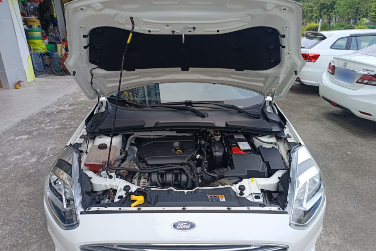 福特 福睿斯 2019款 1.5L 自动质享型局部细节24