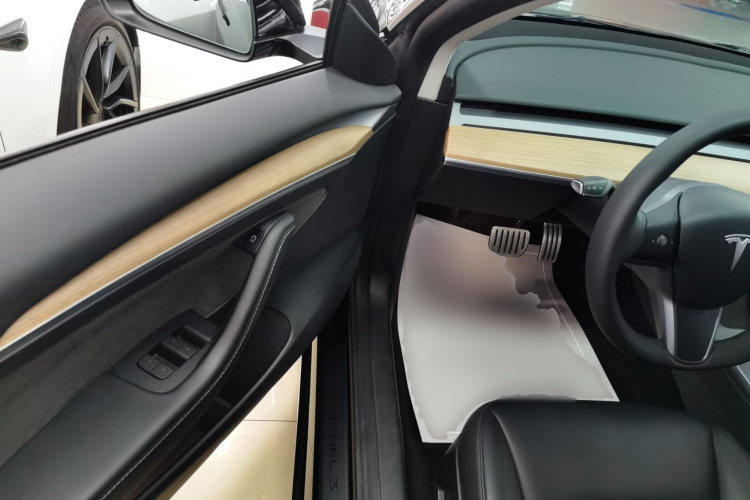 特斯拉 Model 3 2022款 Performance高性能全轮驱动版中控内饰20