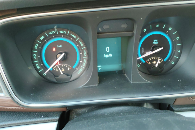 别克GL8 2014款 3.0L XT豪华商务旗舰版局部细节14