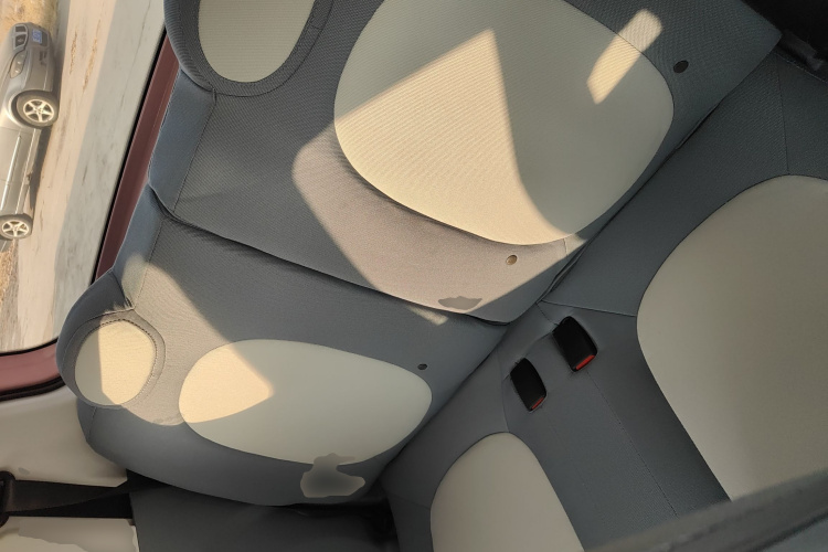 奔腾小马 2025款 222km 闪电马中控内饰7004