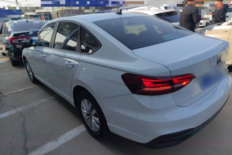 大众 朗逸 2023款 改款 1.5L 自动得逸版车身外观4