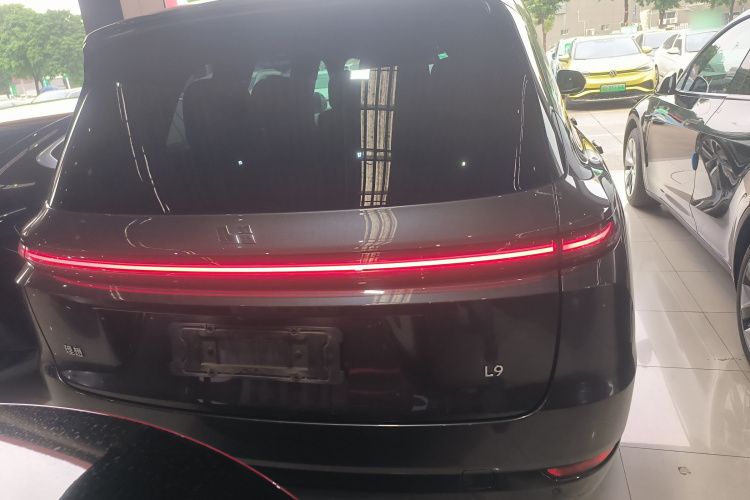 理想汽车 理想L9 2022款 Max车身外观6