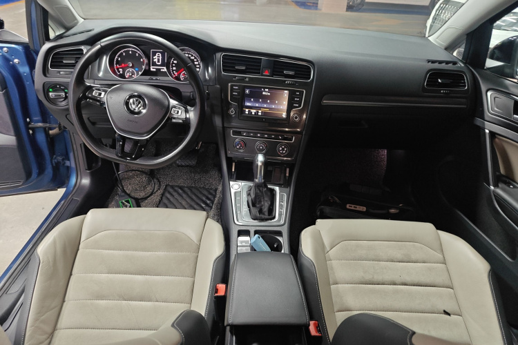 大众 高尔夫 2017款 230TSI 自动豪华百万辆纪念版中控内饰12