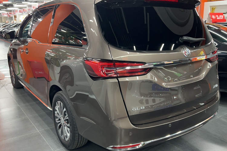 别克GL8 2023款 改款 陆上公务舱 豪华型车身外观6005