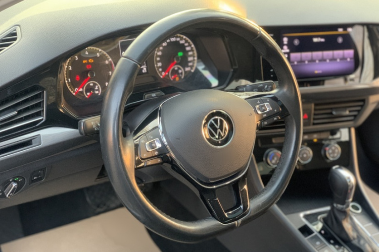 大众 宝来 2021款 1.5L 自动舒适智联版中控内饰7001