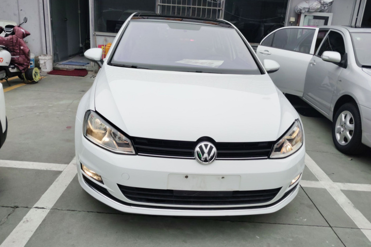 大众 高尔夫 2015款 1.4TSI 自动舒适型车身外观2