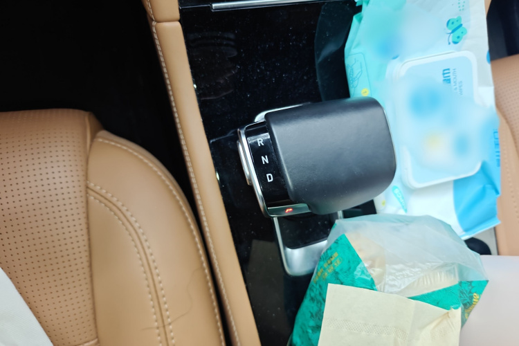 理想汽车 理想ONE 2021款 增程6座版局部细节18