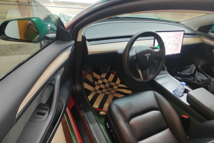 特斯拉 Model 3 2021款 标准续航后驱升级版中控内饰20