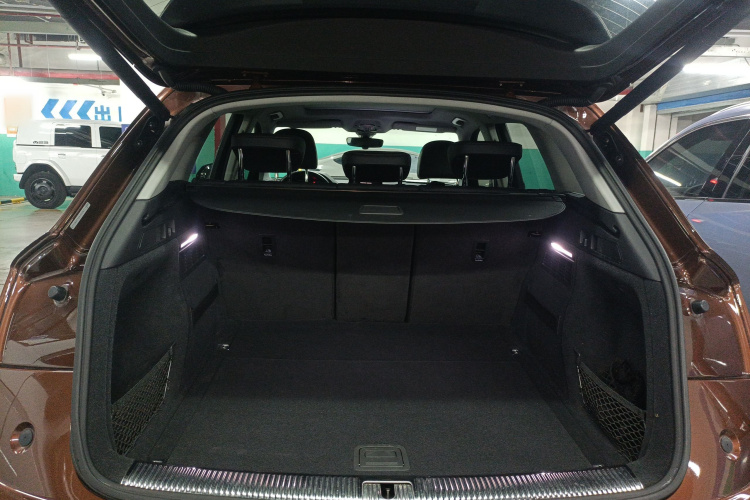 奥迪Q5L 2018款 45 TFSI 尊享时尚型 国V局部细节23