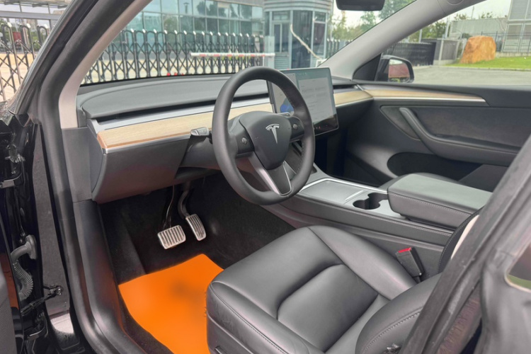 特斯拉 Model Y 2021款 标准续航后驱版中控内饰7001