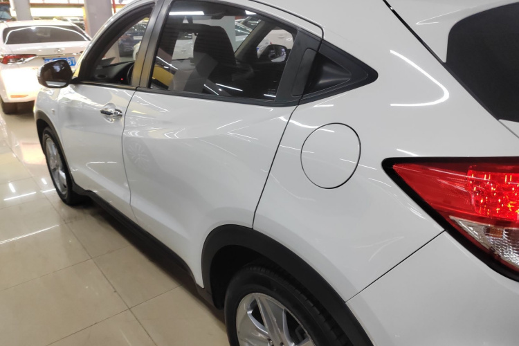 本田 缤智 2019款 220 TURBO CVT精英版 国VI车身外观4