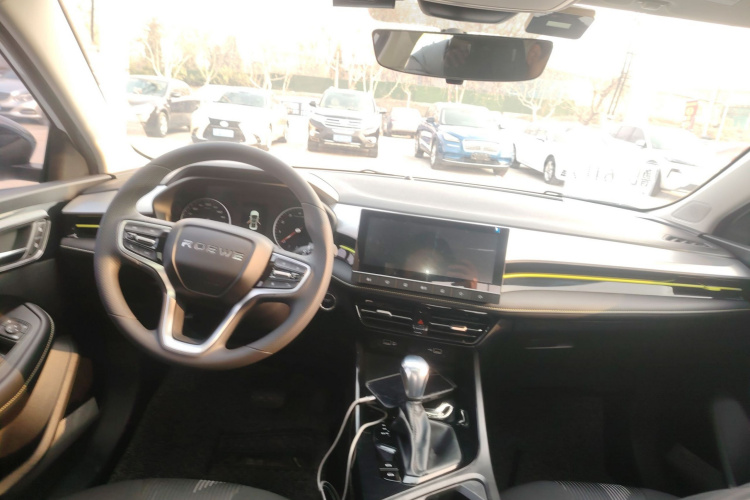 荣威i5 2021款 1.5L CVT铂金版中控内饰7002