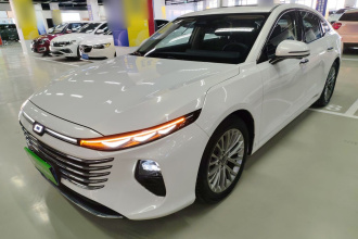 奔腾B70 2024款 第四代 2.0T 领御型