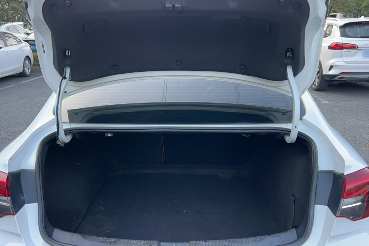 别克 君威 2019款 20T 精英型 国VI局部细节23