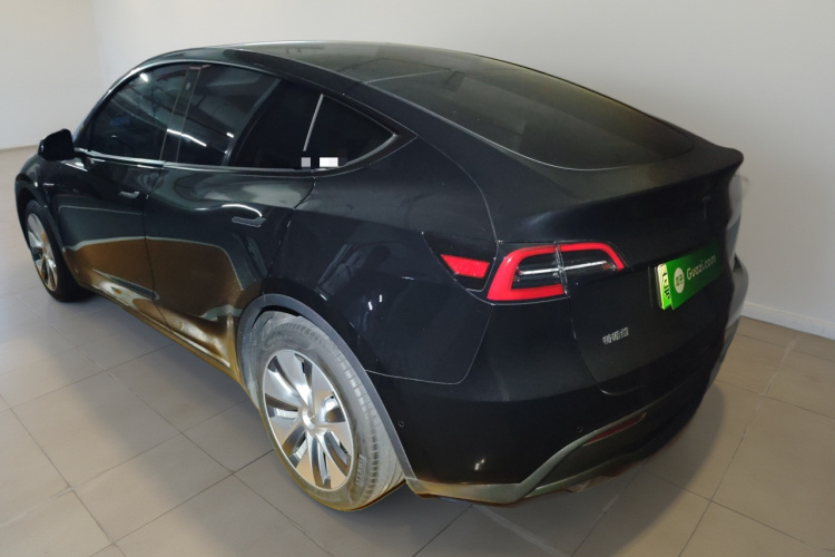 特斯拉 Model Y 2022款 改款 后轮驱动版车身外观5