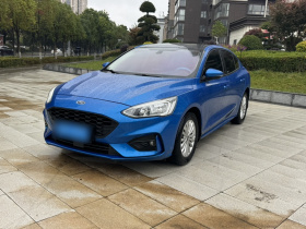 福特 福克斯 2020款 三厢 EcoBoost 180 自动锋潮型