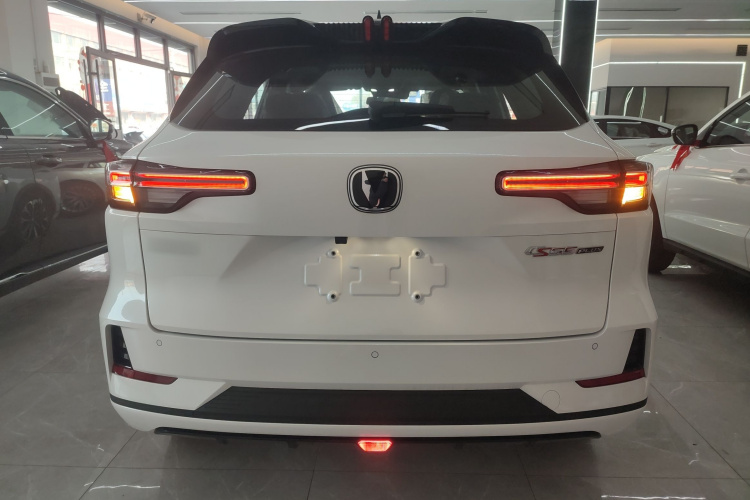 长安CS55PLUS PHEV 2025款 智慧新蓝鲸 125km 战舰版车身外观6