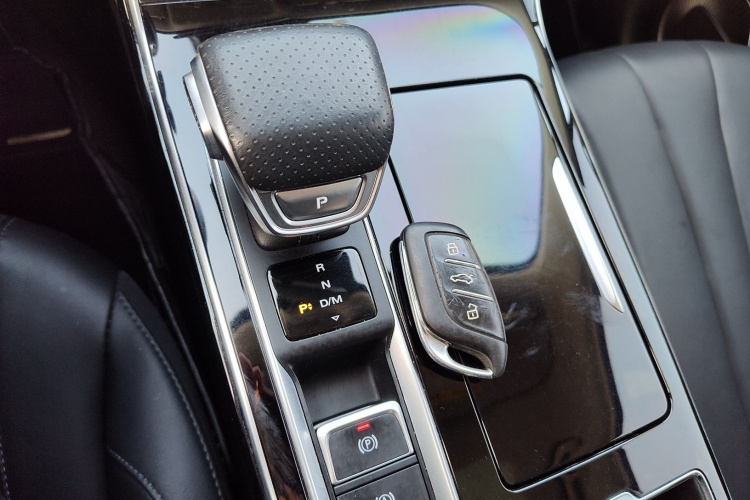 荣威RX5 MAX 2019款 300TGI 自动智驾健康舱版局部细节18