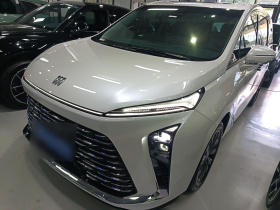 别克GL8 2025款 陆尊 尊享版