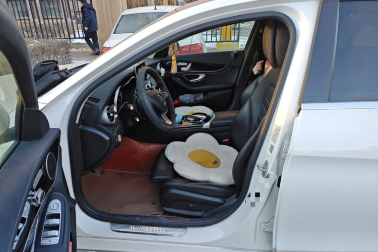 奔驰C级 2015款 改款 C 200 L中控内饰19