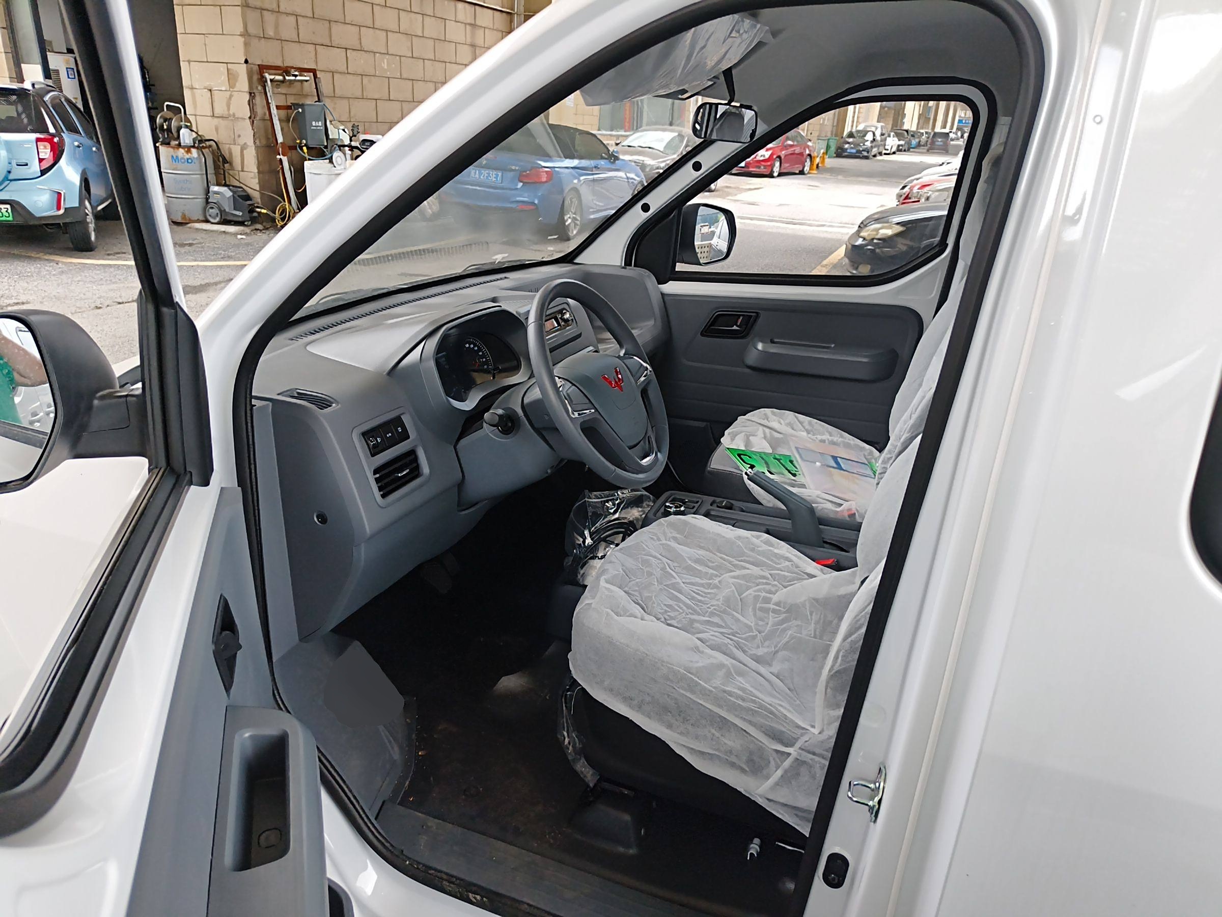 五菱汽车 五菱扬光 2024款 300KM 舒适型客车版 75kW