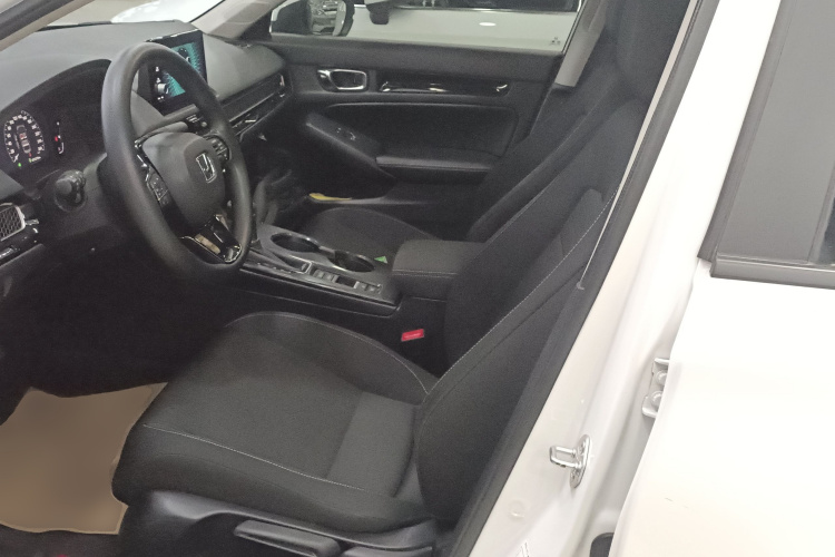 本田 思域 2023款 240TURBO CVT劲势版中控内饰19