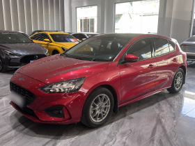 福特 福克斯 2021款 两厢 EcoBoost 180 自动锋潮型