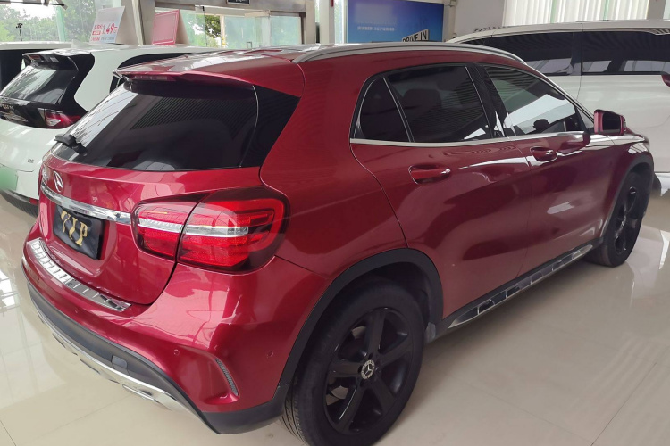 奔驰GLA 2019款 GLA 200 时尚型车身外观6003