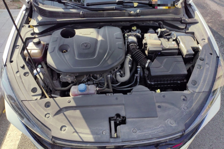 长安 逸动 2021款 PLUS 蓝鲸NE 1.4T GDI DCT尊贵型局部细节24