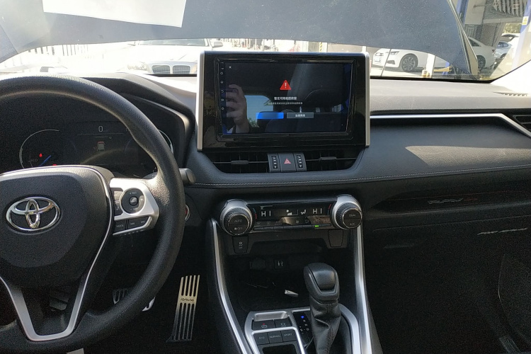 丰田 RAV4荣放 2020款 双擎  2.5L E-CVT两驱精英版局部细节16